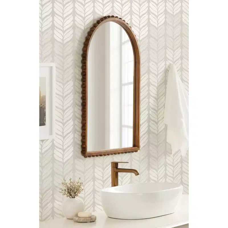 Specchio da parete ad arco con cornice in legno perlinato, Marrone rustico, 20x30